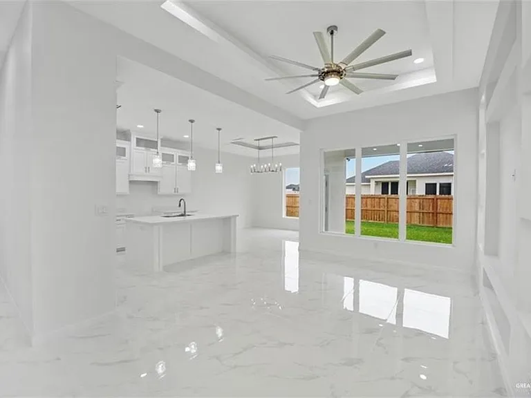 3121 E Kennedy Ave — Photo 13