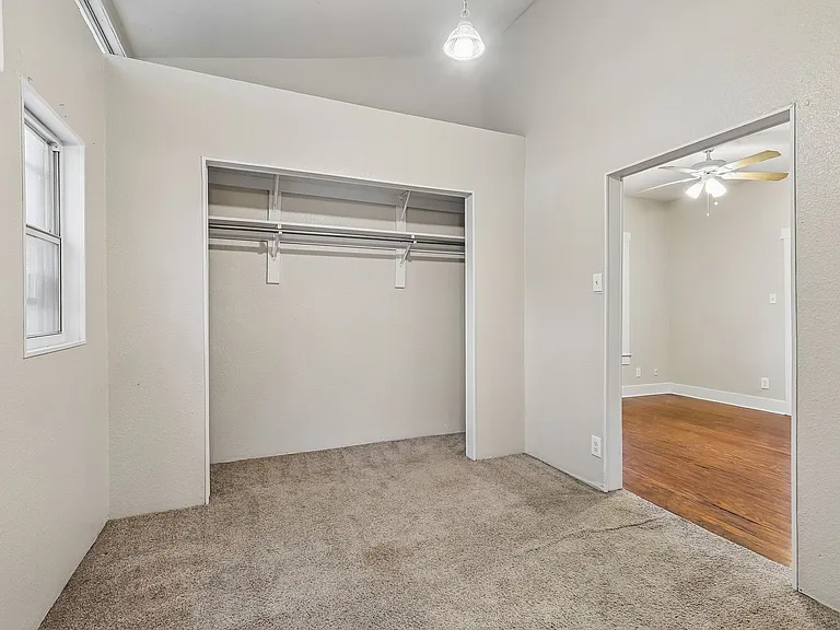 2310 N Sabinas St — Photo 21