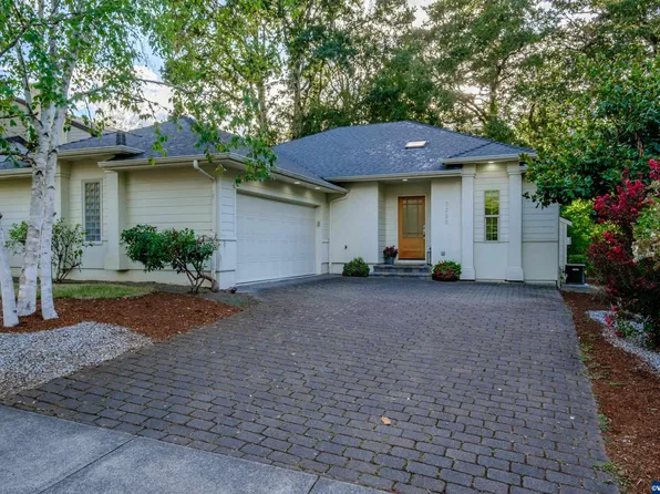3395 Huckleberry Ct S, Salem, OR 97302