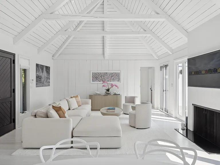 627 Sagaponack Rd — Photo 6