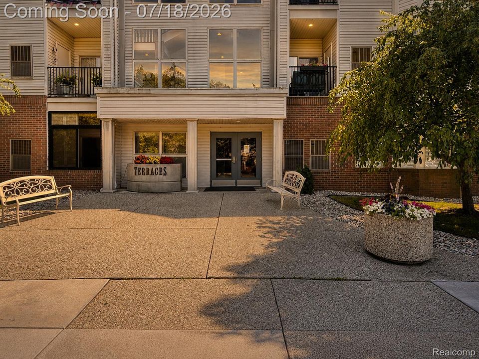 1st image of 39144 Hayes Rd