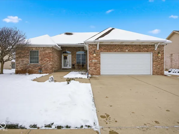 1436 Bark Ln, Shelbyville, IN 46176