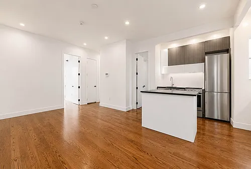 124 Erasmus St #3A Photo 1