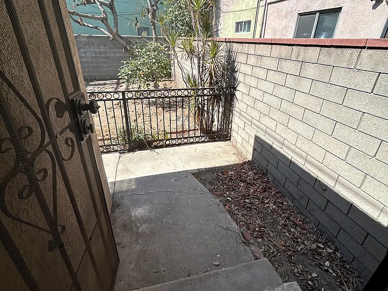 9227 Mallison Ave #1/2 — Photo 16