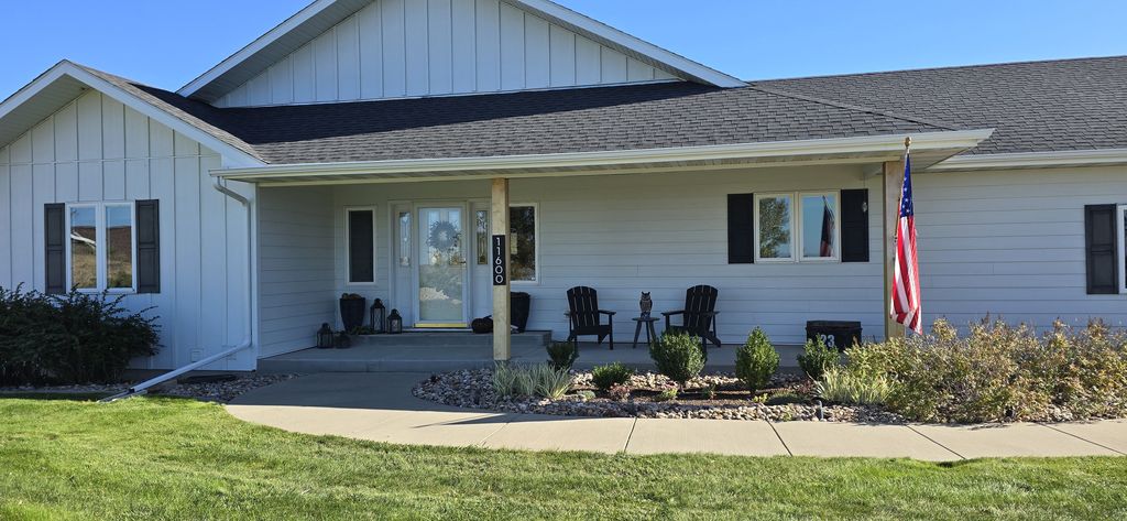 11600 Saddleback Ct - Property Image
