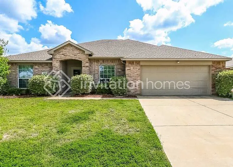 4808 Bluebird Ln — Photo 1