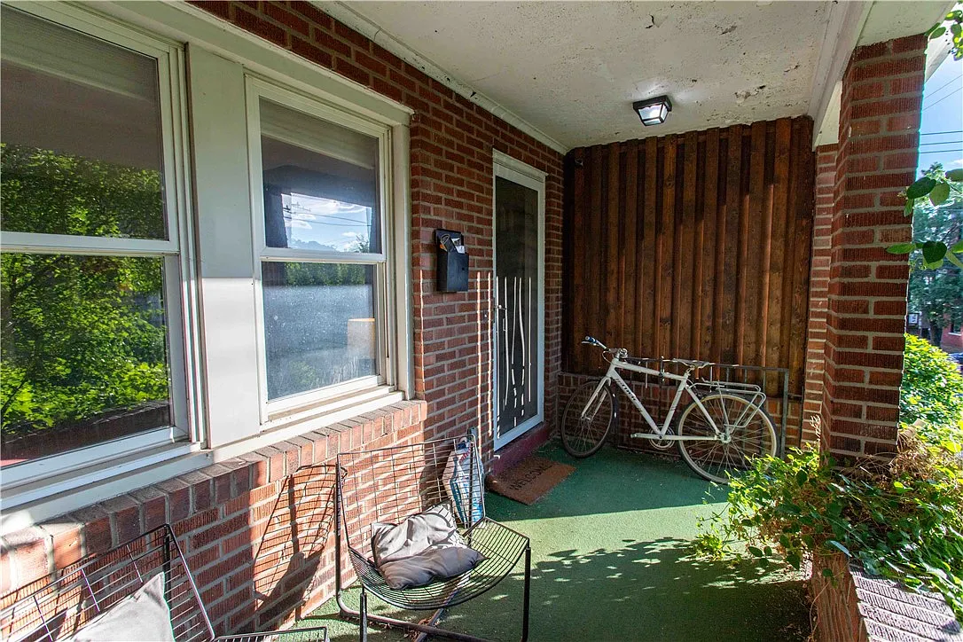 5248 Holmes St photo 1