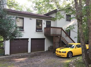 669 Clubhouse Dr, East Stroudsburg, PA
