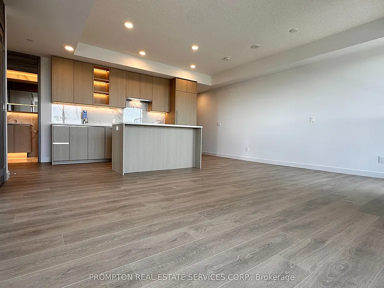 18 Esther Shiner Blvd #3303 — Photo 10