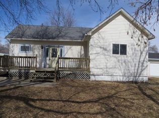 212 W 3rd St, Friend, NE 68359