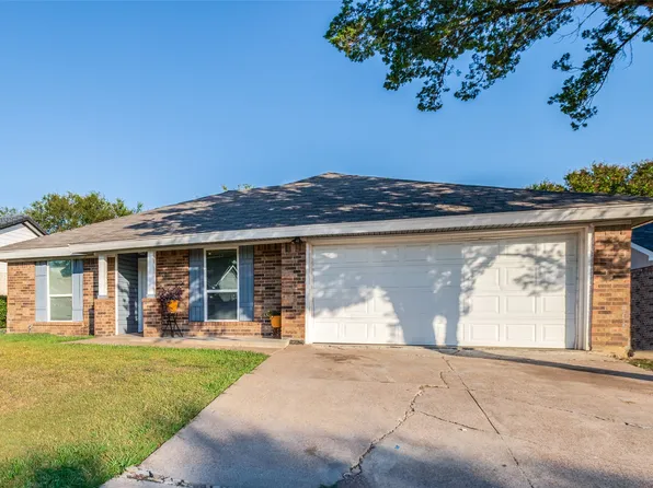 5315 Umbrella Pine Ct, Arlington, TX 76018