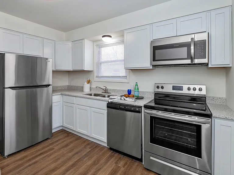 2121 Fairfax Rd #2121 — Photo 6