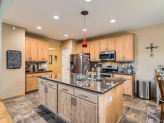 5th image of 15056 Fillmore Way