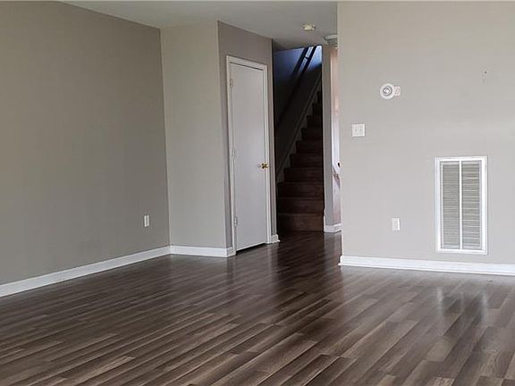 4th image of 50 Jordan Ln