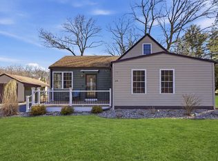 25 Sunset Ave, South Hadley, MA 01075