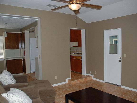 3rd image of 28 E Princeton St