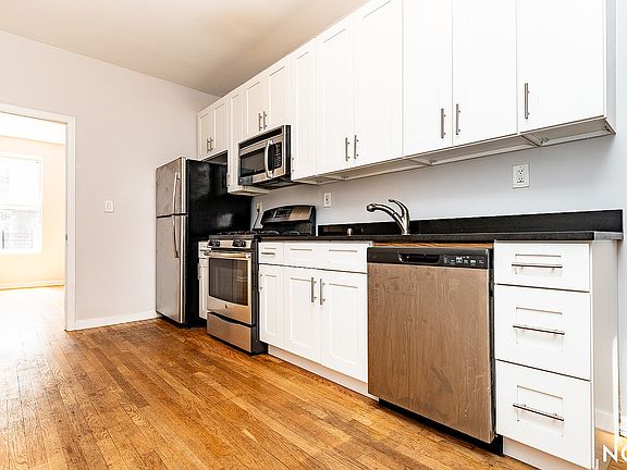 2nd image of 183 Jefferson St #1B