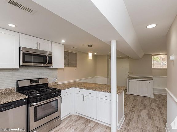 2nd image of 1538 N Maplewood Ave #414