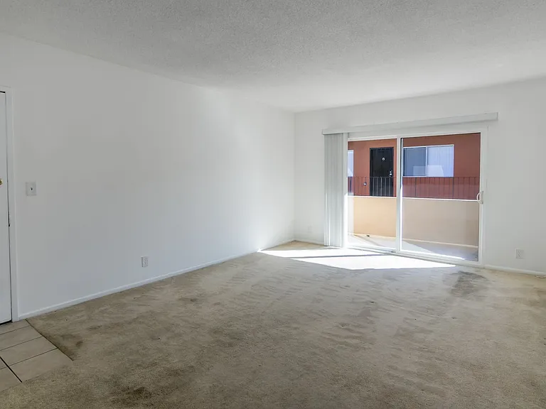 3662 Keystone Ave — Photo 3