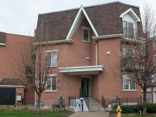 20 Machells Ave N #112, Toronto, ON M6K 3H8