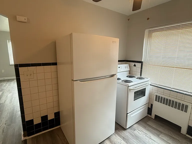 3043 Glenmore Ave #2 — Photo 7