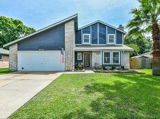 2415 Laura Ln, Pearland, TX 77581