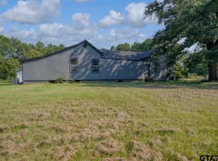 2071 W Point Tap Rd, Palestine, TX 75803
