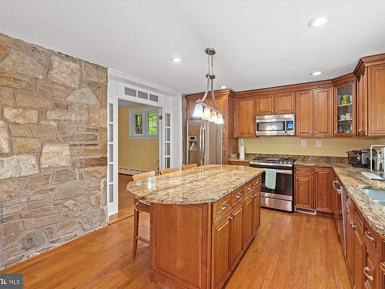 4613 Langdrum Ln — Photo 10