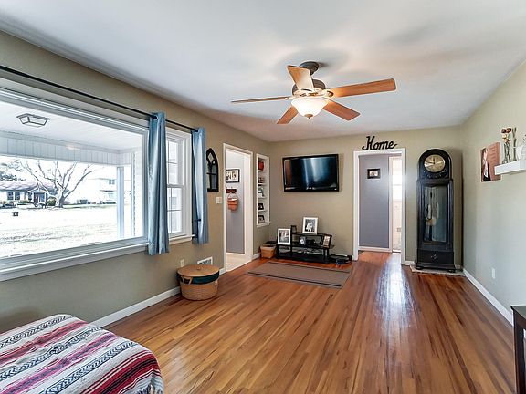 4th image of 614 S Vine St #Stw4-p11