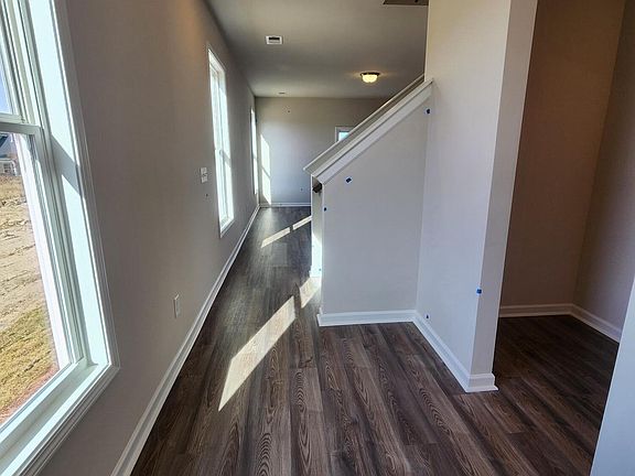 5th image of 645 Count Fleet Ct