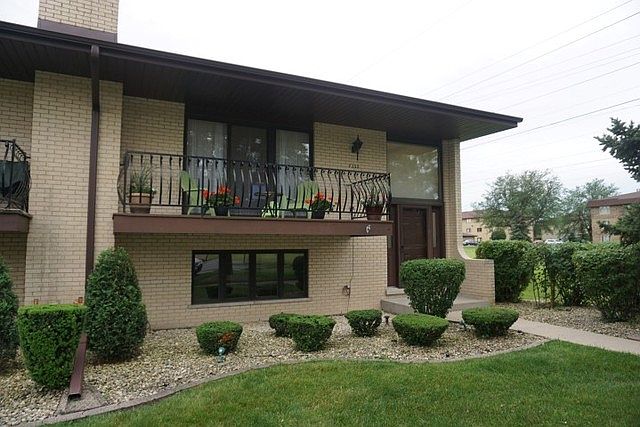 1st image of 7352 Paradise Ln #3