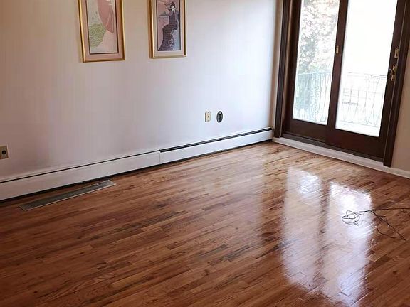 4th image of 695 Collfield Ave Fl 2nd