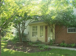 1661 Brompton Ln #A, Crystal Lake, IL 60014