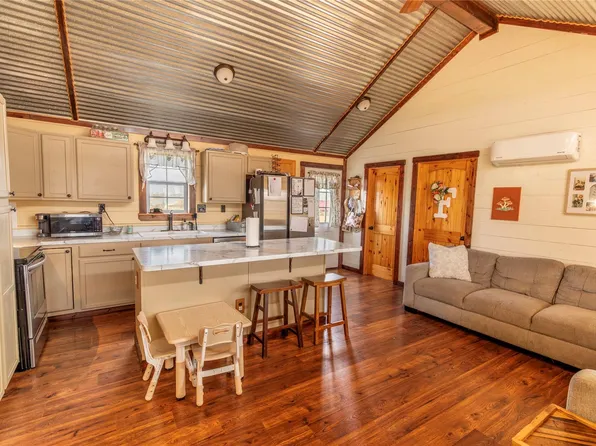 2726 Remmert Rd, Bellville, TX 77418