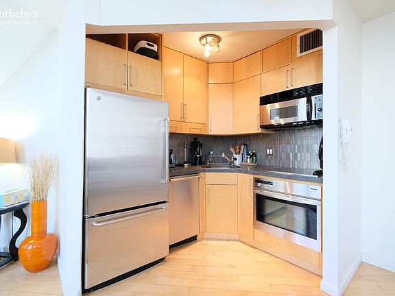 5th image of 176 W 86th St APT 4E