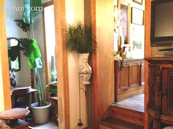 4th image of 545 Hudson St APT 1