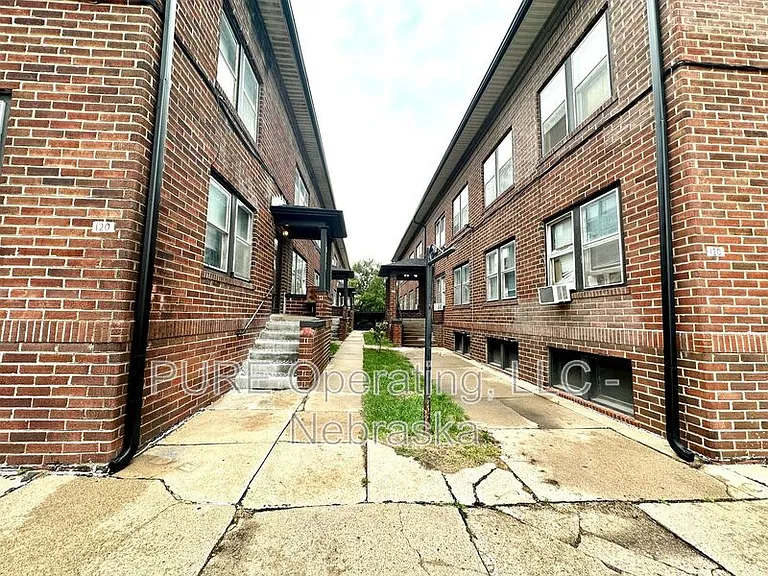 Close Out -120 N 6th St — Photo 69