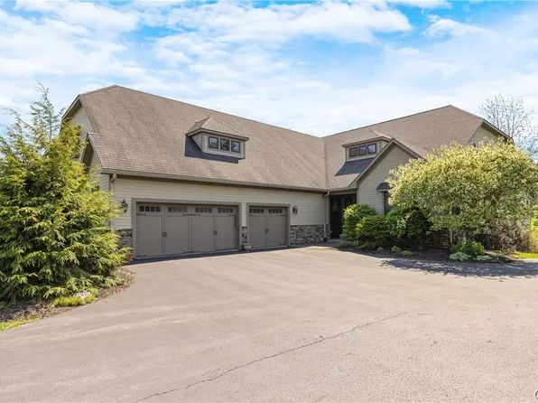 120 Buchmans Close Cir, Fayetteville, NY 13066