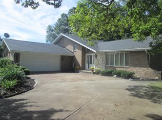 25046 S Woodland Dr, Crete, IL 60417