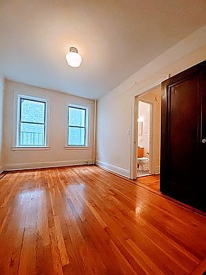 4th image of 31-15 21st Ave APT 2N
