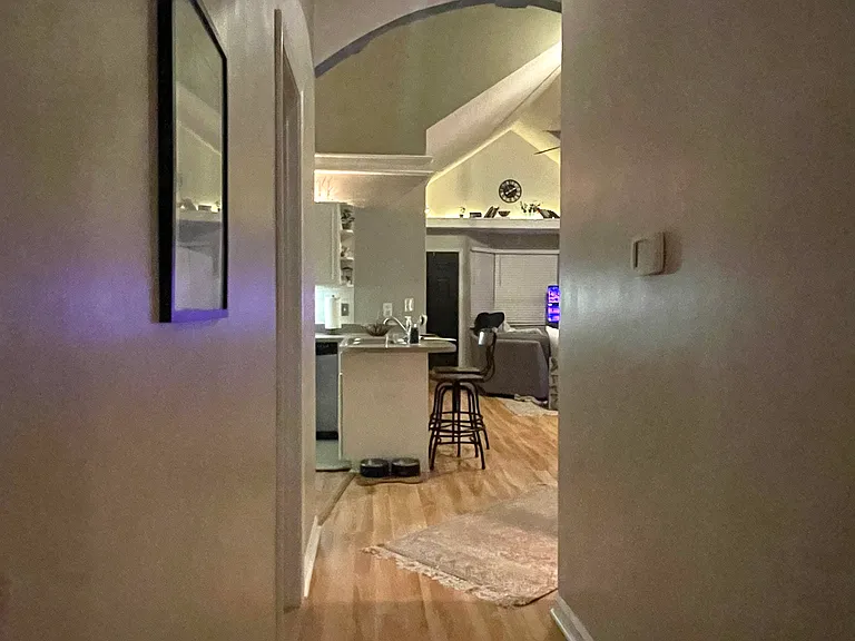 435 W Somersbe Pl — Photo 10