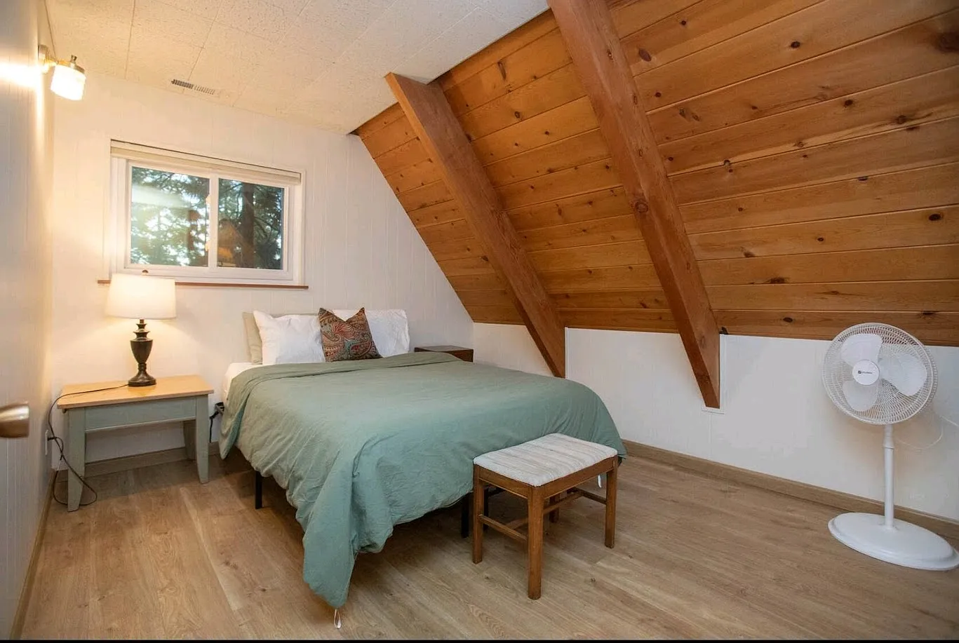 4 bed, 1584 sqft, $4,500 — Photo 3