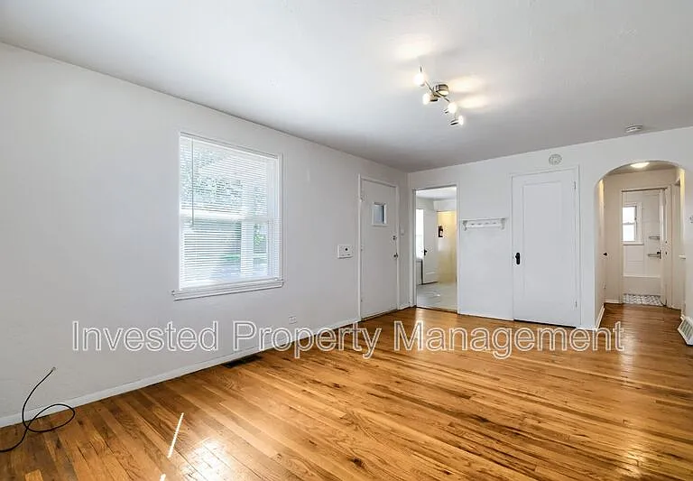 785 Elm St — Photo 6