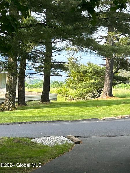 4th image of 29 Maple Road