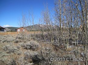 2nd image of 532 E 11th St