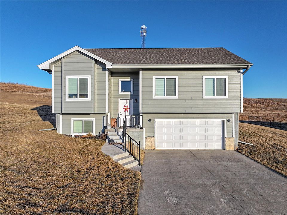 1st image of 955 Creekside Trl