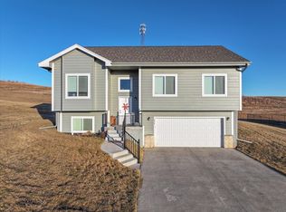 955 Creekside Trl, Woodbine, IA 51579