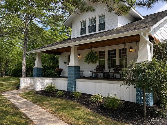 2nd image of 382 Romain Rd