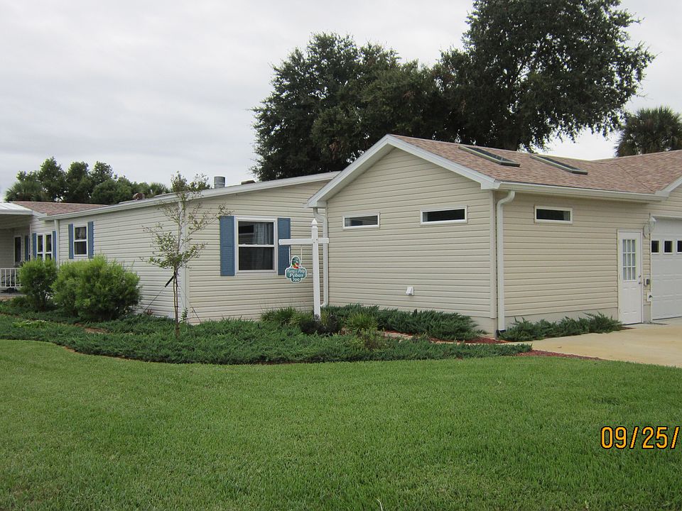 House and garage corner lot