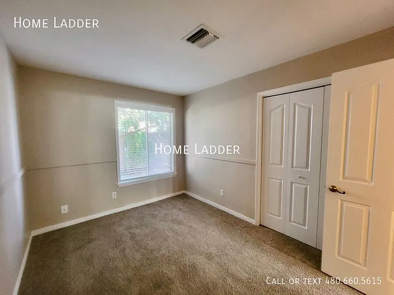 13818 N 20th St — Photo 19